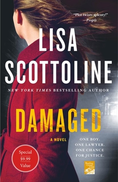 Damaged, Lisa Scottoline - Paperback - 9781250618719