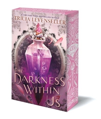 The Darkness Within Us, Tricia Levenseller - Paperback - 9781250840783