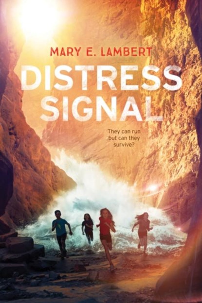 Distress Signal, Mary E. Lambert - Gebonden - 9781338607444