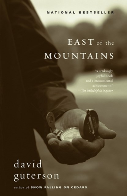 East of the Mountains, David Guterson - Paperback - 9781400032655
