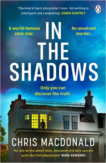 In The Shadows, Chris MacDonald - Paperback - 9781405968584