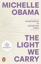The Light We Carry - Michelle Obama - 9781405968607