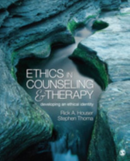 Ethics in Counseling and Therapy, HOUSER ; THOMA,  Stephen Joseph - Gebonden - 9781412981378