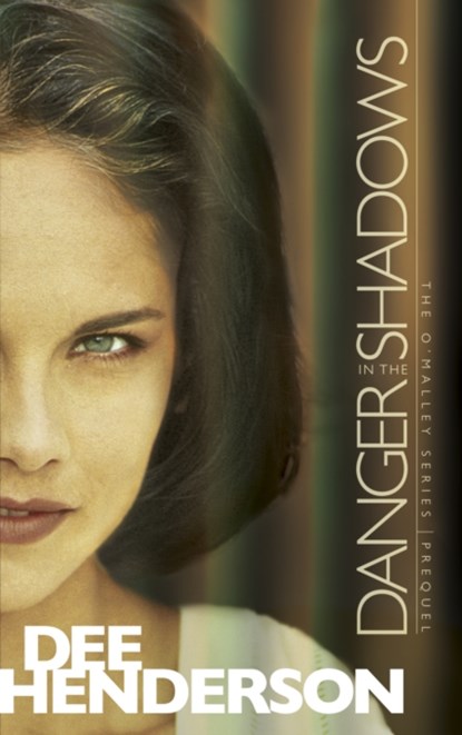 DANGER IN THE SHADOWS, HENDERSON,  Dee - Paperback - 9781414310558