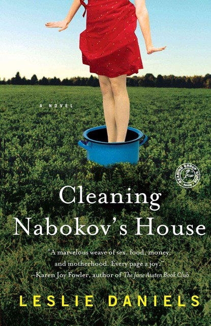 Cleaning Nabokov's House, Leslie Daniels - Paperback - 9781439195031