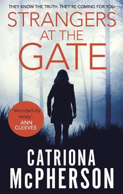 Strangers at the Gate, Catriona McPherson - Paperback - 9781472127815