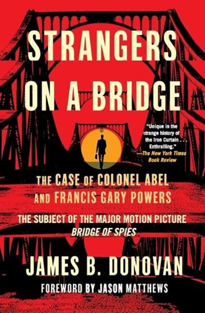 Strangers on a Bridge, James Donovan - Paperback - 9781501118784