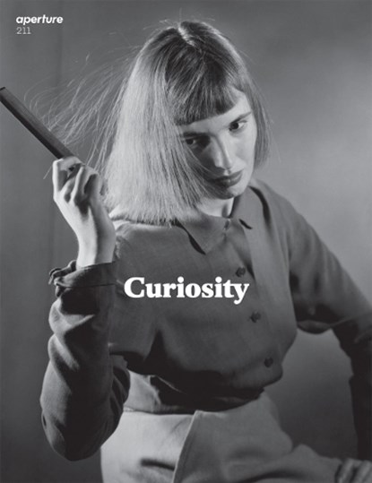 Curiosity, Aperture - Paperback - 9781597112338
