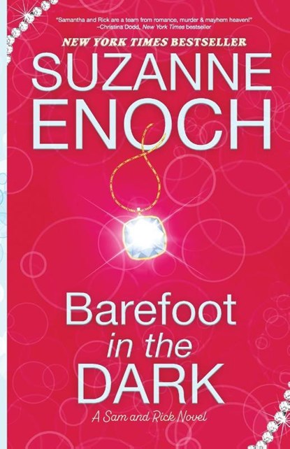 Barefoot in the Dark, Suzanne Enoch - Paperback - 9781641970464