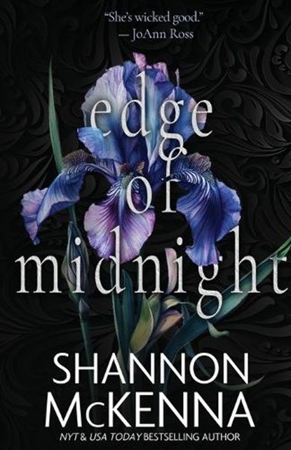 Edge of Midnight, Shannon McKenna - Paperback - 9781648392672