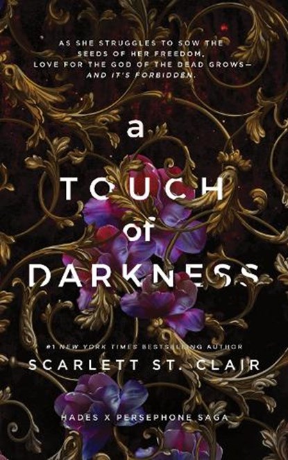 A Touch of Darkness, Scarlett St. Clair - Paperback - 9781728261706