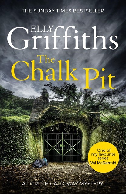 The Chalk Pit, Elly Griffiths - Paperback - 9781784296629