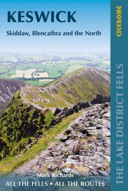 Walking the Lake District Fells - Keswick, Mark Richards - Paperback - 9781786310378