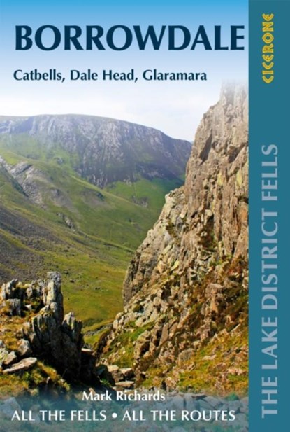 Walking the Lake District Fells - Borrowdale, Mark Richards - Paperback - 9781786310385