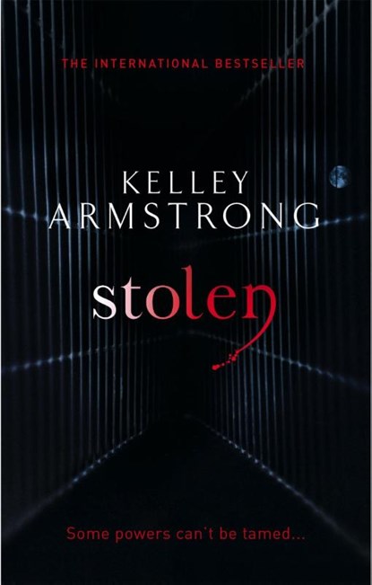 Stolen, Kelley Armstrong - Paperback - 9781841499192