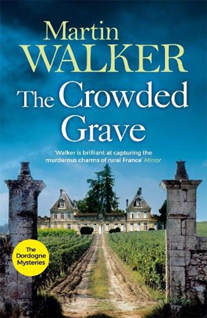 The Crowded Grave, Martin Walker - Paperback - 9781849163231