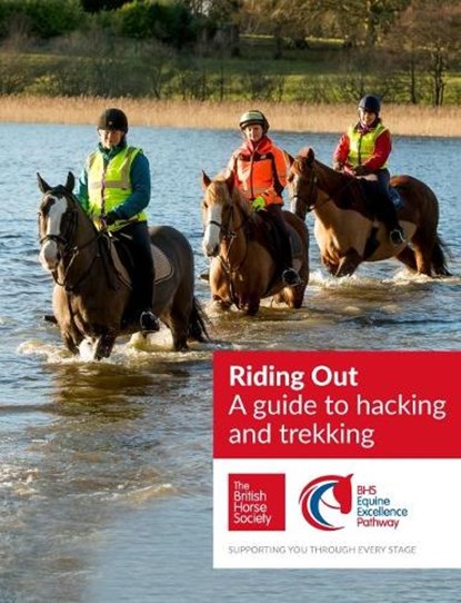 BHS Riding Out, The British Horse Society - Paperback - 9781910016350
