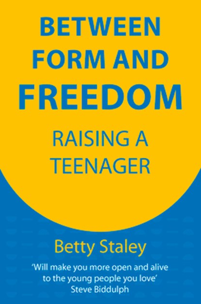 Between Form and Freedom, Betty Staley - Paperback - 9781912480722