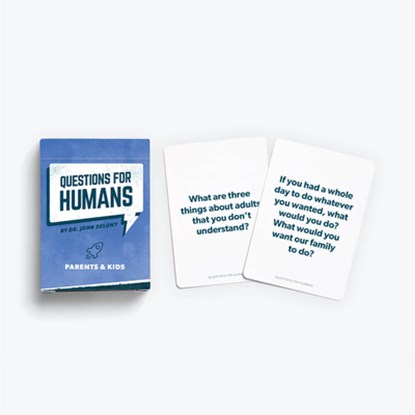 Questions for Humans: Parents & Kids - 52 Conversation Starters to Spark Laughter, Curiosity, and Meaningful Connection as a Family, John Delony - Gebonden - 9781938400971