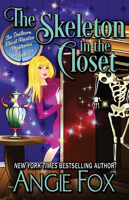The Skeleton in the Closet, Angie Fox - Paperback - 9781939661470