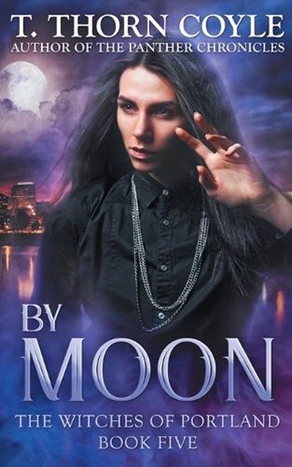 By Moon, T Thorn Coyle - Paperback - 9781946476104