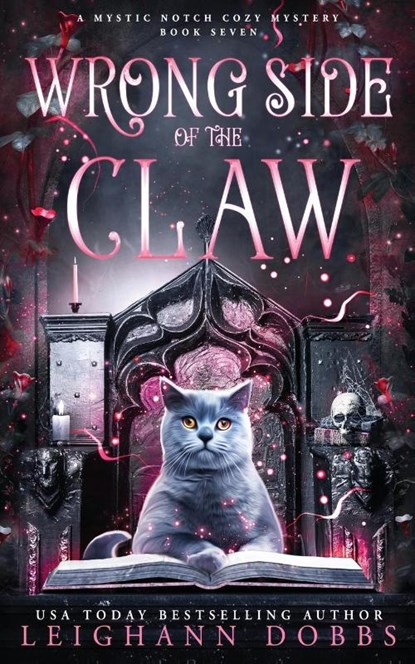 Wrong Side of the Claw, Leighann Dobbs - Paperback - 9781946944603