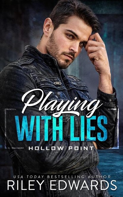 Playing with Lies, Riley Edwards - Paperback - 9781951567552