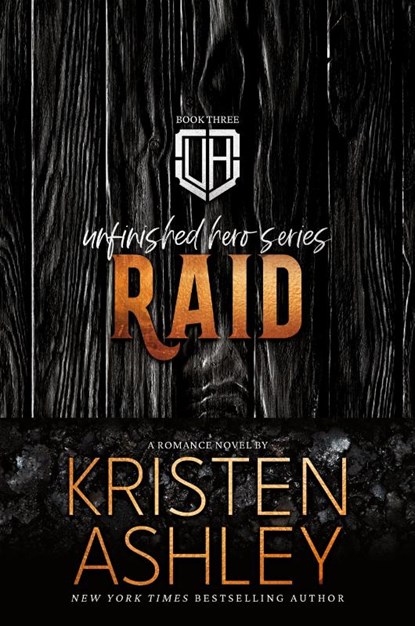 Raid, Kristen Ashley - Paperback - 9781954680579