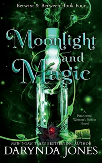 Moonlight and Magic: Betwixt and Between Book 4, Darynda Jones - Paperback - 9781954998995