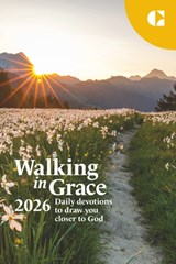 Walking in Grace 2026 Pocket Edition: Daily Devotions to Draw You Closer to God - Guideposts - 9781961441019