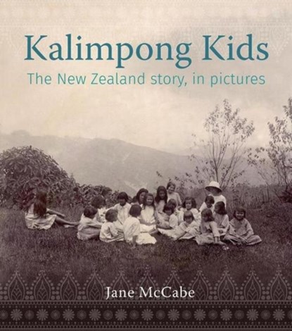 The Kalimpong Kids, Jane McCabe - Paperback - 9781988592367