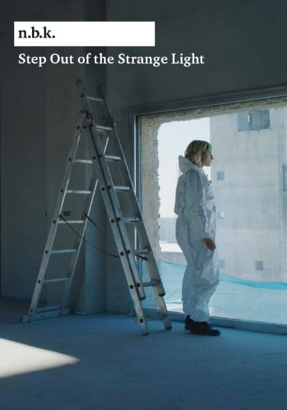 Step Out of the Strange Light, BABIAS,  Marius ; Richter, Michaela - Paperback - 9783753301082