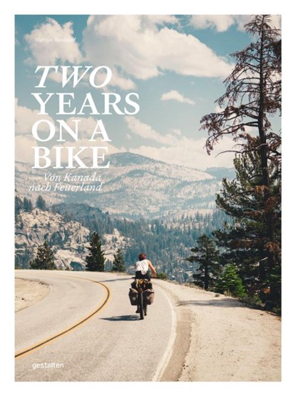 Two Years On A Bike, Martijn Doolaard - Gebonden - 9783967040517