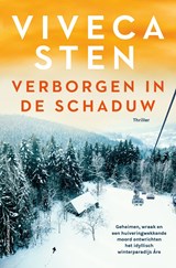 Verborgen in de schaduw - Viveca Sten - 9789021042596