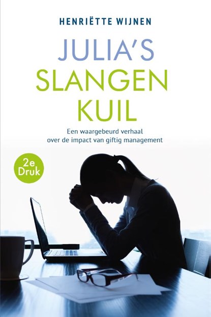 Julia's slangenkuil, Henriëtte Wijnen - Paperback - 9789083430379