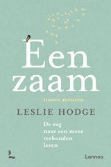 Eenzaam tussen mensen - Leslie Hodge - 9789401463638