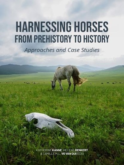 Harnessing Horses from Prehistory to History,  - Paperback - 9789464263350