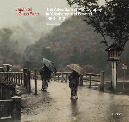 Japan on a Glass Plate, Sebastian Dobson - Gebonden - 9789493039995