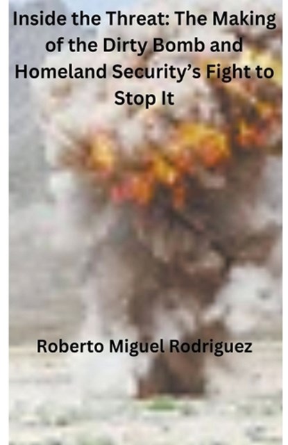 Inside the Threat, Roberto Miguel Rodriguez - Paperback - 9798223586180