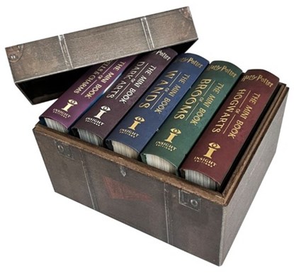 Harry Potter: Mini Book Trunk, Insight Editions - Paperback - 9798337401799