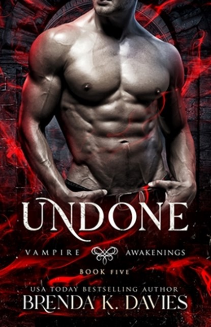 Undone (Vampire Awakenings, Book 5), Leslie Mitchell - Paperback - 9798355182328