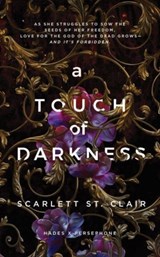 A Touch of Darkness | ST. CLAIR, Scarlett | 9781728261706