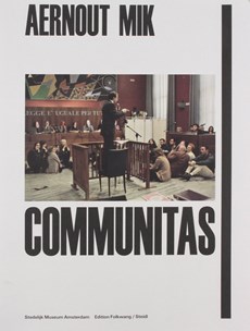 Aernout mik : communitas
