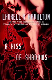 A Kiss of Shadows: A Merry Gentry Novel