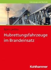 Hubrettungsfahrzeuge im Brandeinsatz