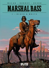 Marshall Bass 01. Black & White