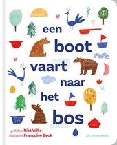 Een boot vaart naar het bos