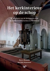 Het kerkinterieur op de schop