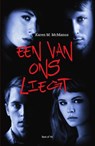 Een van ons liegt - Karen M. McManus - 9789000352968