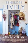 Family Album - Penelope Lively - 9780141041223